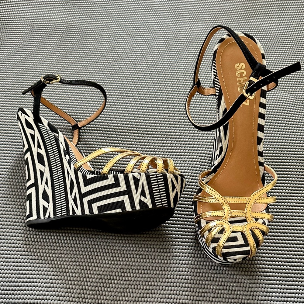 SCHUTZ Black and Gold Women's Wedge Sandals. Like NEW!  Size 8
